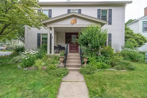 59 Chestnut Street, Wakefield, MA 01880