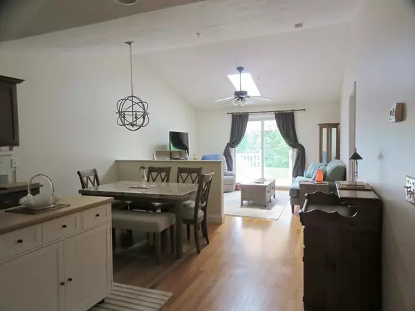 Rutland, MA 01543,14 Mark Cir #14