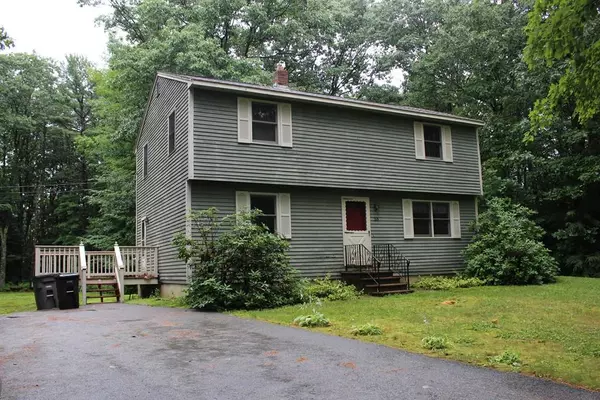 25 Holly Dr, Gardner, MA 01440