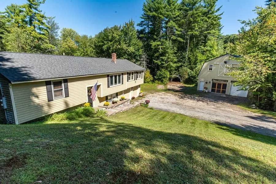 30 Walnut Hill Rd, Derry, NH 03038