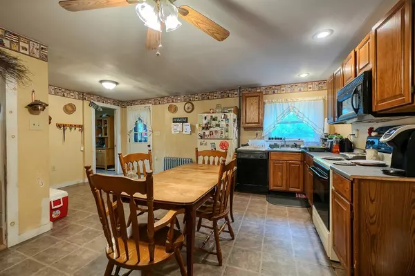 Orange, MA 01364,23-25 Howe St