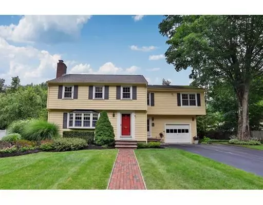 11 Lovell Road, Lynnfield, MA 01940