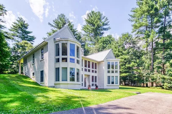 35 Nebo Street, Medfield, MA 02052