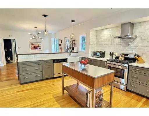 Maynard, MA 01754,26 Park St