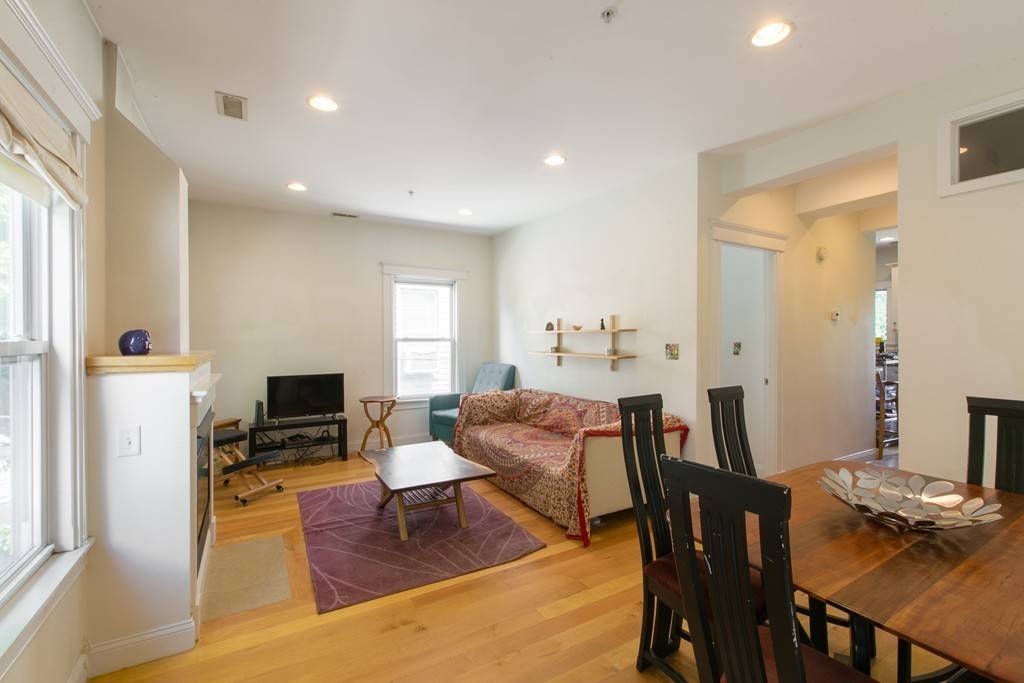 Somerville, MA 02143,5 Granite St #2L
