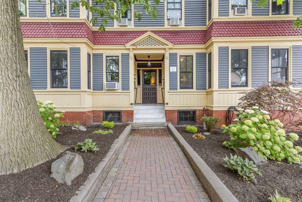 101 School St #2, Somerville, MA 02143