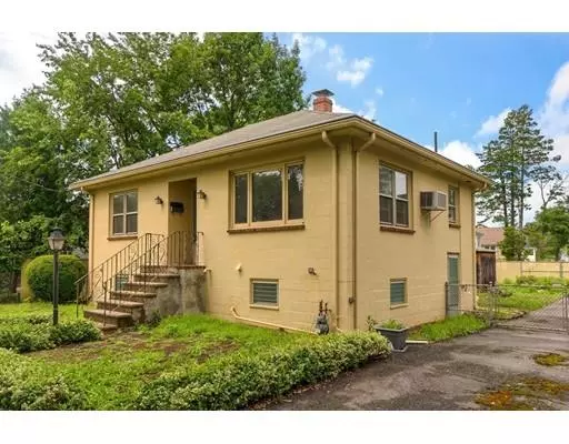 Saugus, MA 01906,36 Gates Rd