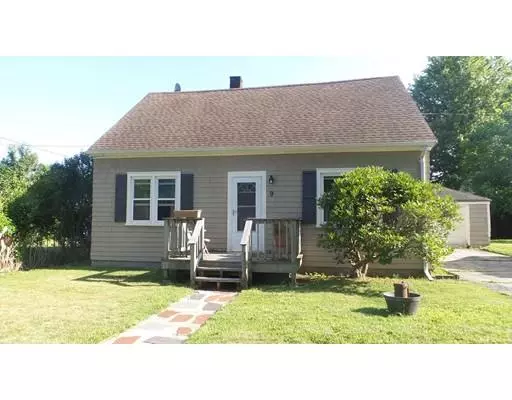 9 Velvet Ave, Westport, MA 02790