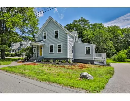 8 Amidon Ave, Amesbury, MA 01913