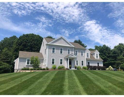 1 Macfarlane Farms Ln, Duxbury, MA 02332