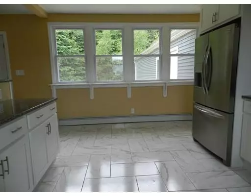 Charlton, MA 01507,76 Blood Rd