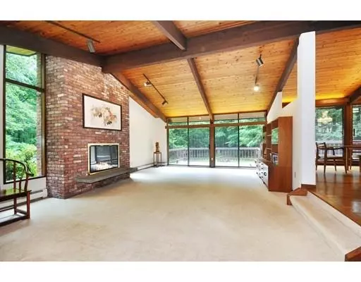 Carlisle, MA 01741,97 Stoney Gate