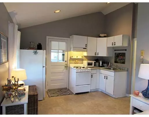 Mattapoisett, MA 02739,9 Railroad Ave