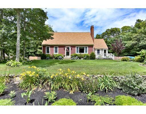 26 Pryer Dr, Bourne, MA 02559