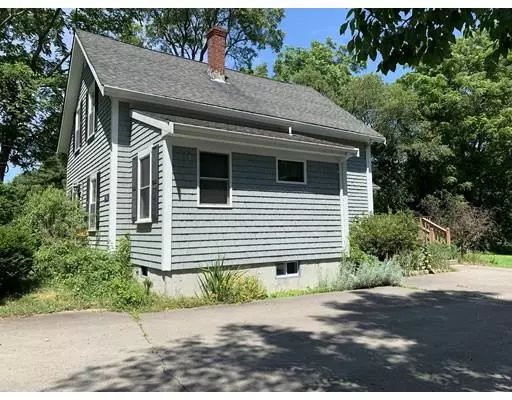 Acushnet, MA 02743,94 Parris Ln