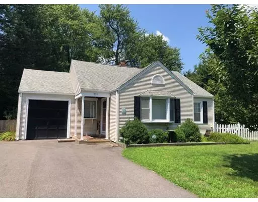 829 River Rd, Agawam, MA 01001