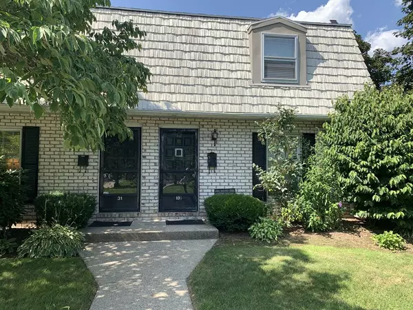 31 Plantation Dr #31, Agawam, MA 01001