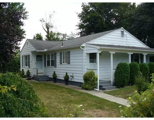 Palmer, MA 01069,1040 Overlook Drive