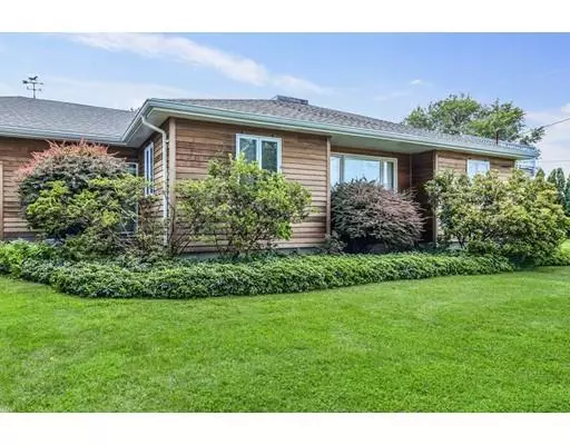 Tiverton, RI 02878,121 Driftwood Dr