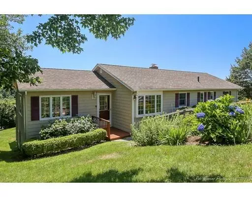 73 Skytop Road, Ipswich, MA 01938