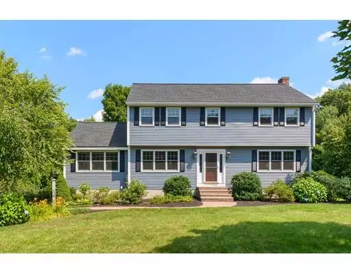 11 Fairview Dr, Westford, MA 01886