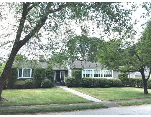 2 Longbow Road, Lynnfield, MA 01940