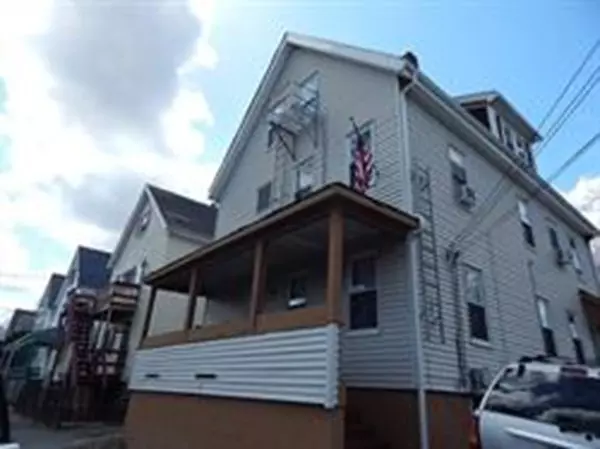12 Meadow St, Taunton, MA 02780