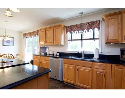 Southwick, MA 01077,15 Jered Ln