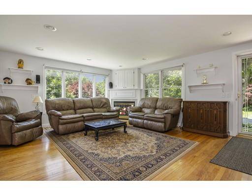 Bourne, MA 02559,39 Spruce Dr