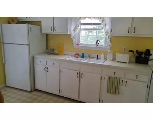 Dennis, MA 02660,20 Sycamore Ln