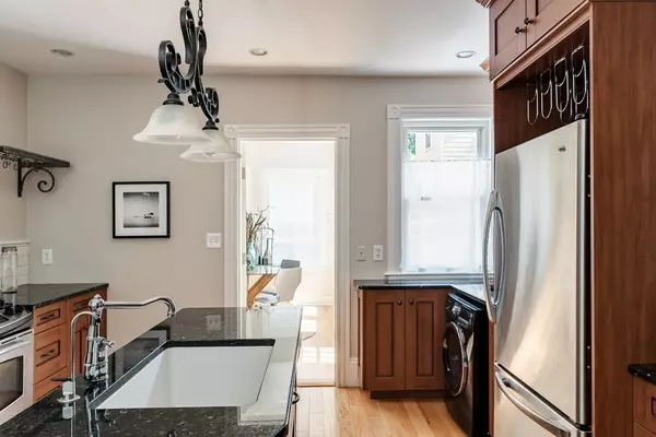 Cambridge, MA 02139,118 Pleasant Street #1
