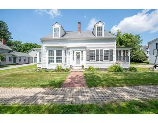 12 Court St, Groton, MA 01450