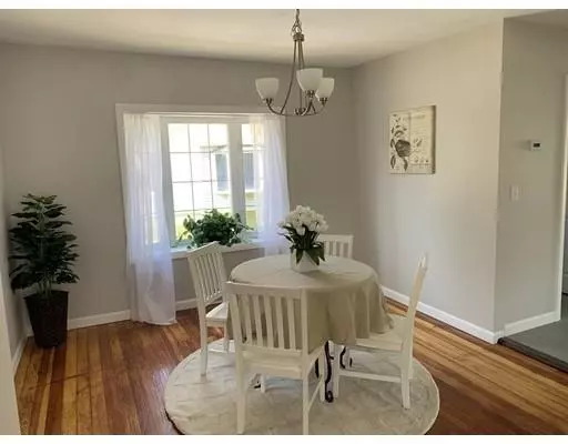 323 Oxford St North, Auburn, MA 01501
