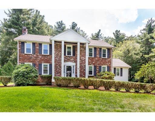 4 Fall Ln, Canton, MA 02021