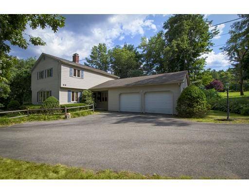 36 Breezy Knoll Rd, East Longmeadow, MA 01028