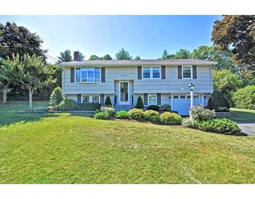 48 Everett Cir, Stoughton, MA 02072