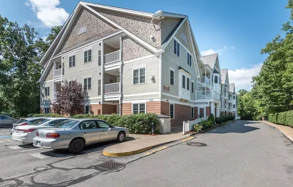 North Andover, MA 01845,190 Chickering Rd #101D