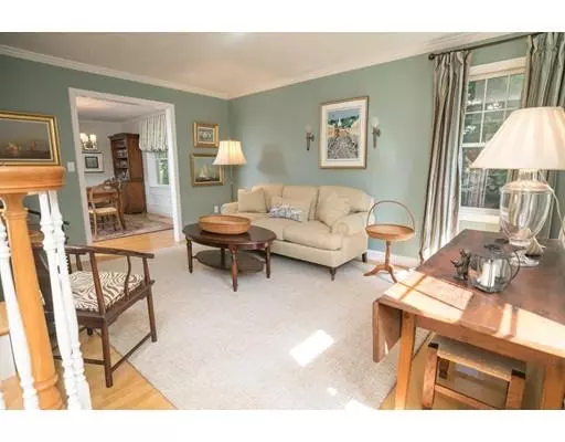 Southborough, MA 01772,3 Michael Cir