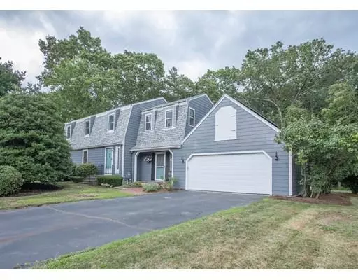 18 Heritage Dr, Rockland, MA 02370