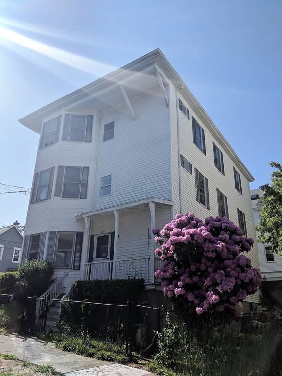 241 Weld St, New Bedford, MA 02740