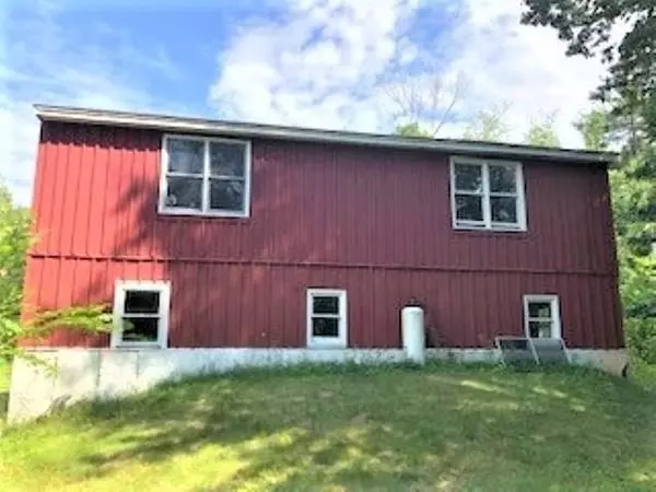 1 Brown Rd, Deerfield, NH 03037