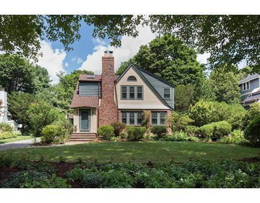 41 Woodlawn Ave., Wellesley, MA 02481