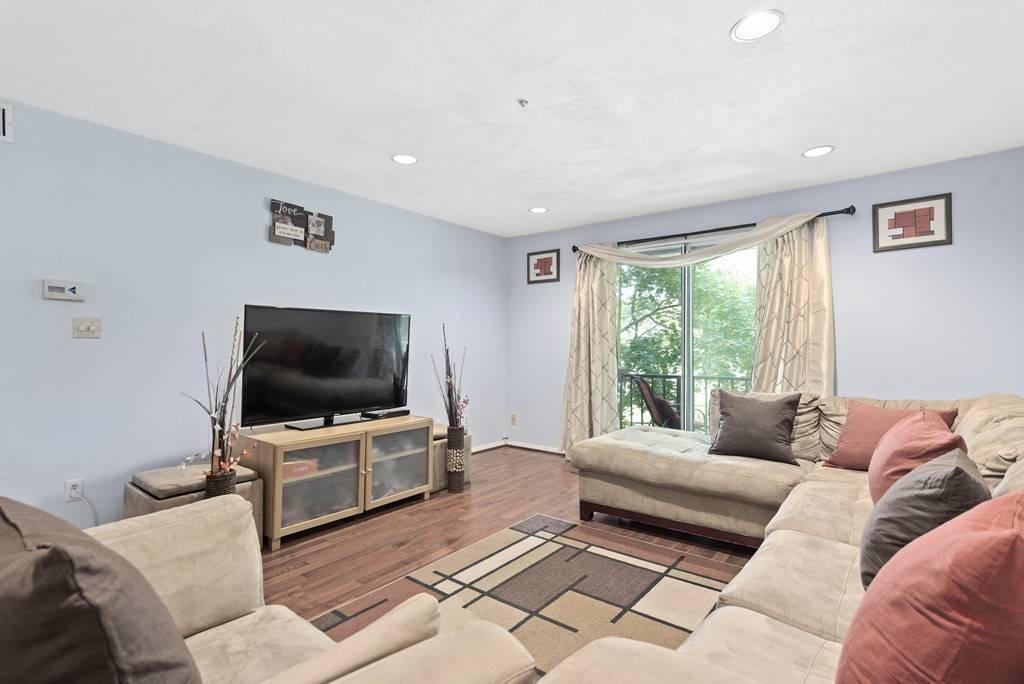 Randolph, MA 02368,232 Canton St #303