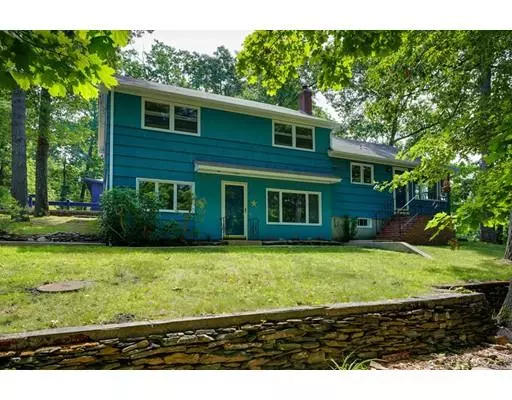 3 Norwood Ave, Ayer, MA 01432