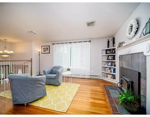 Raynham, MA 02767,80 Laurel Ln