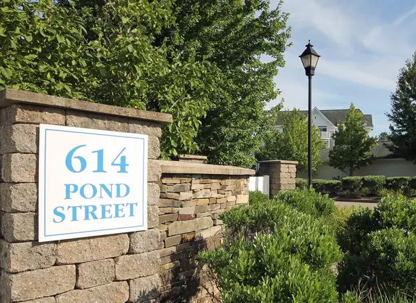 614 Pond St #1304, Braintree, MA 02184