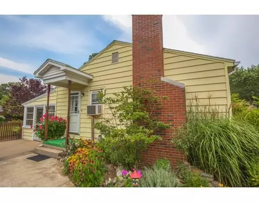 Agawam, MA 01001,12 Country Road