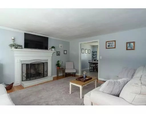 Agawam, MA 01001,41 Trinity Ter