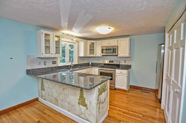 Milford, MA 01757,6 Country Club Lane #A