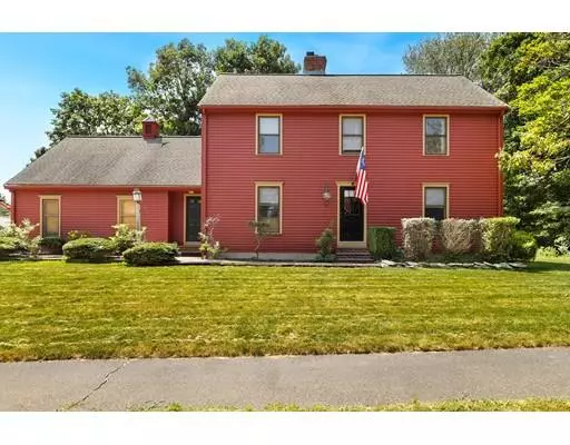 2 Pheasant Hill Dr, Shrewsbury, MA 01545